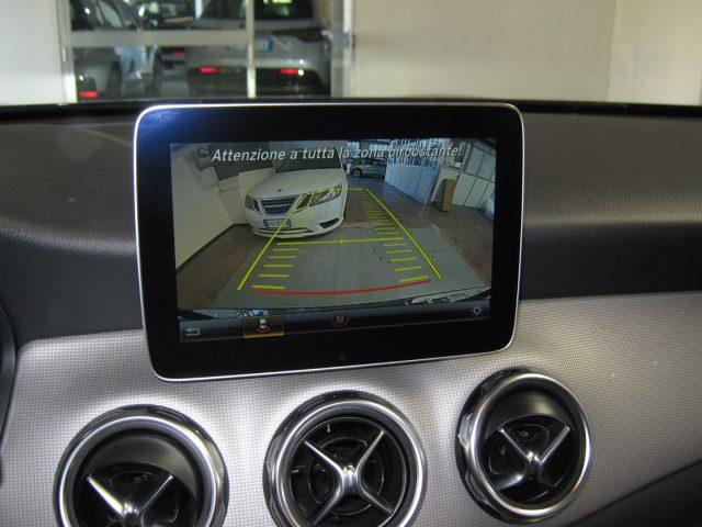 MERCEDES-BENZ GLA 200 d Automatic Sport