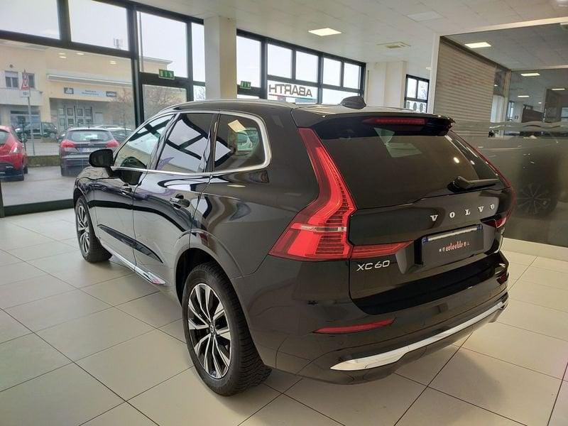 Volvo XC60 B4 (d) automatico Plus Bright