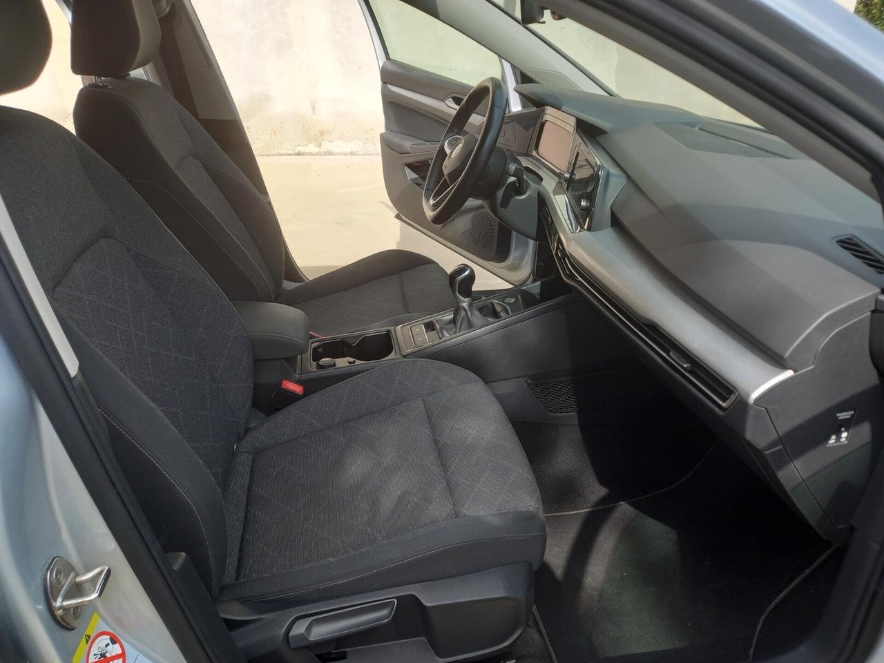 Volkswagen Golf 8 2.0 TDI 2021