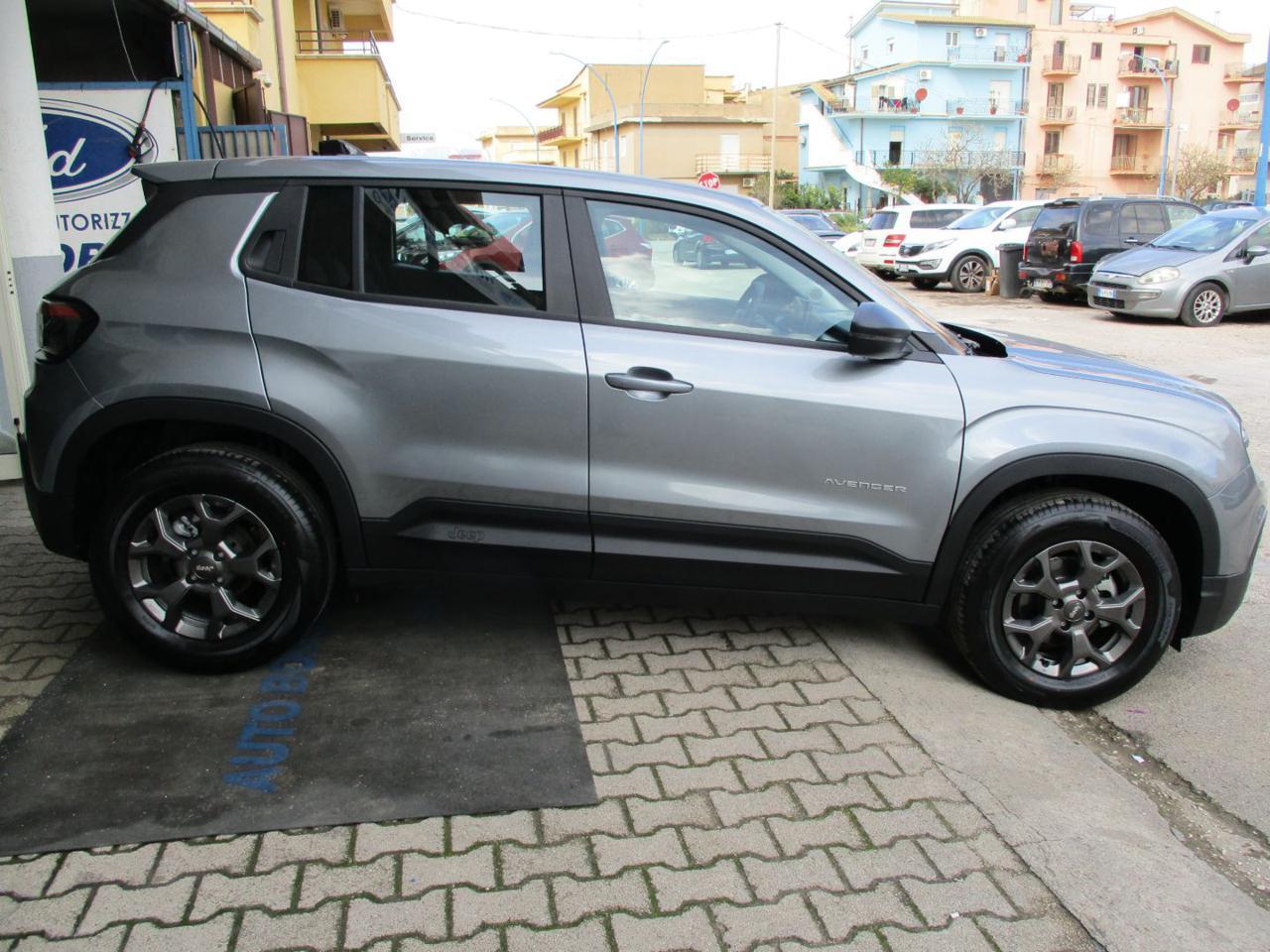JEEP Avenger 1.2 Turbo Longitude KM 0