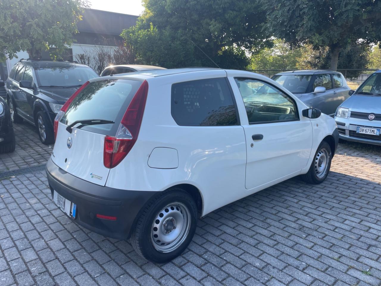 Fiat Punto 1.2 3p. 2 posti Natural Power Van km 120.000