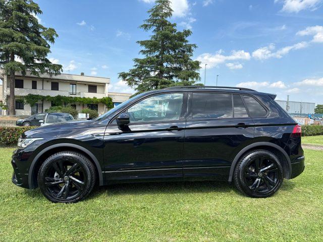 VOLKSWAGEN Tiguan 2.0 TDI 150 CV SCR DSG R-Line NAVI - LED - ACC