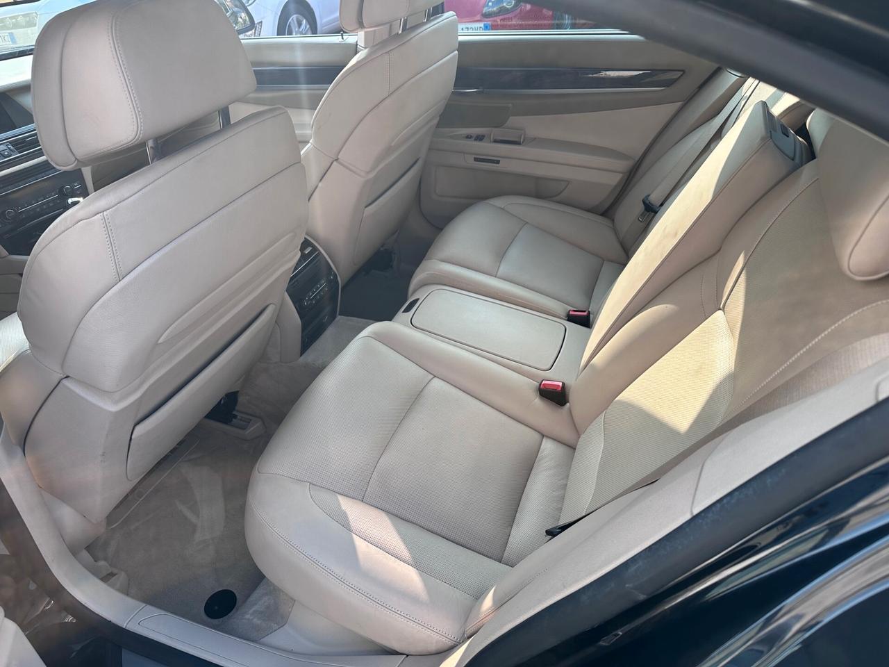 Bmw 750i Futura*FULL OPTIONAL*EURO5