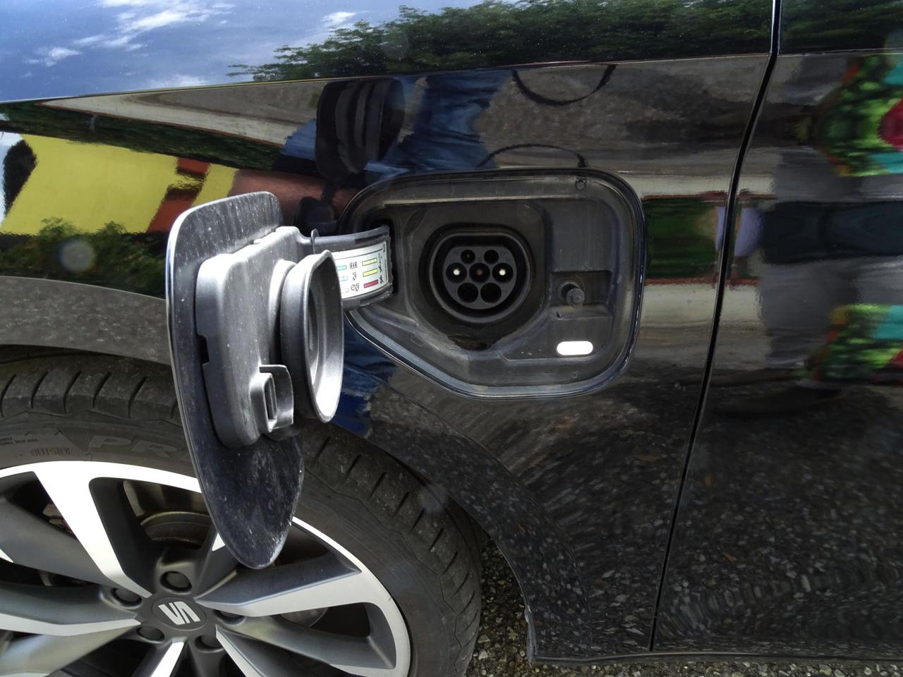 SEAT Leon 1.4 e-HYBRID 204 CV DSG FR PLUG IN *UNIPRO*