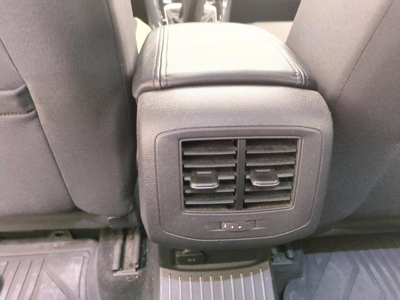 Volkswagen T-Roc 1.6 TDI SCR Advanced 116CV