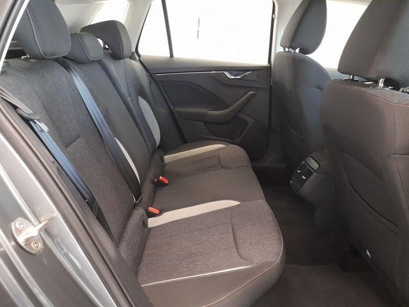 Škoda Kamiq 1.0 TSI 110cv BLACK DOTS