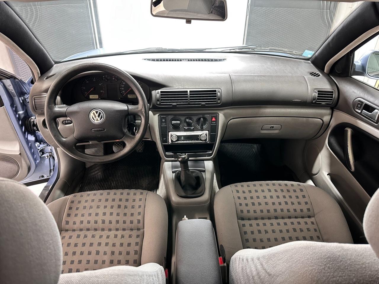 Volkswagen Passat 1.9 TDI 115cv UNICO PROP. - PERF