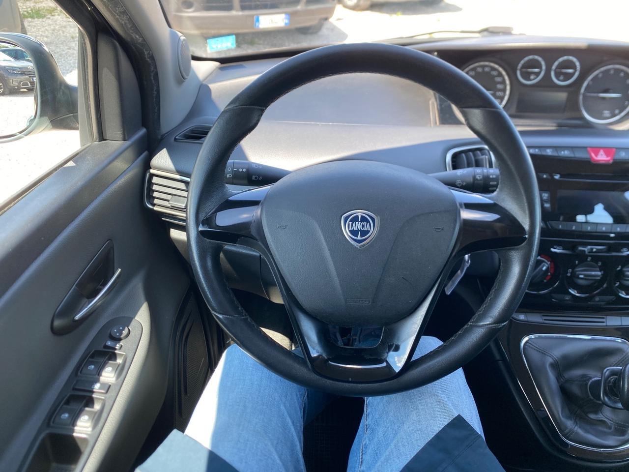 Lancia Ypsilon 1.2 69 CV Unyca UNICO PROPIETARIO,NEOPATENTATI