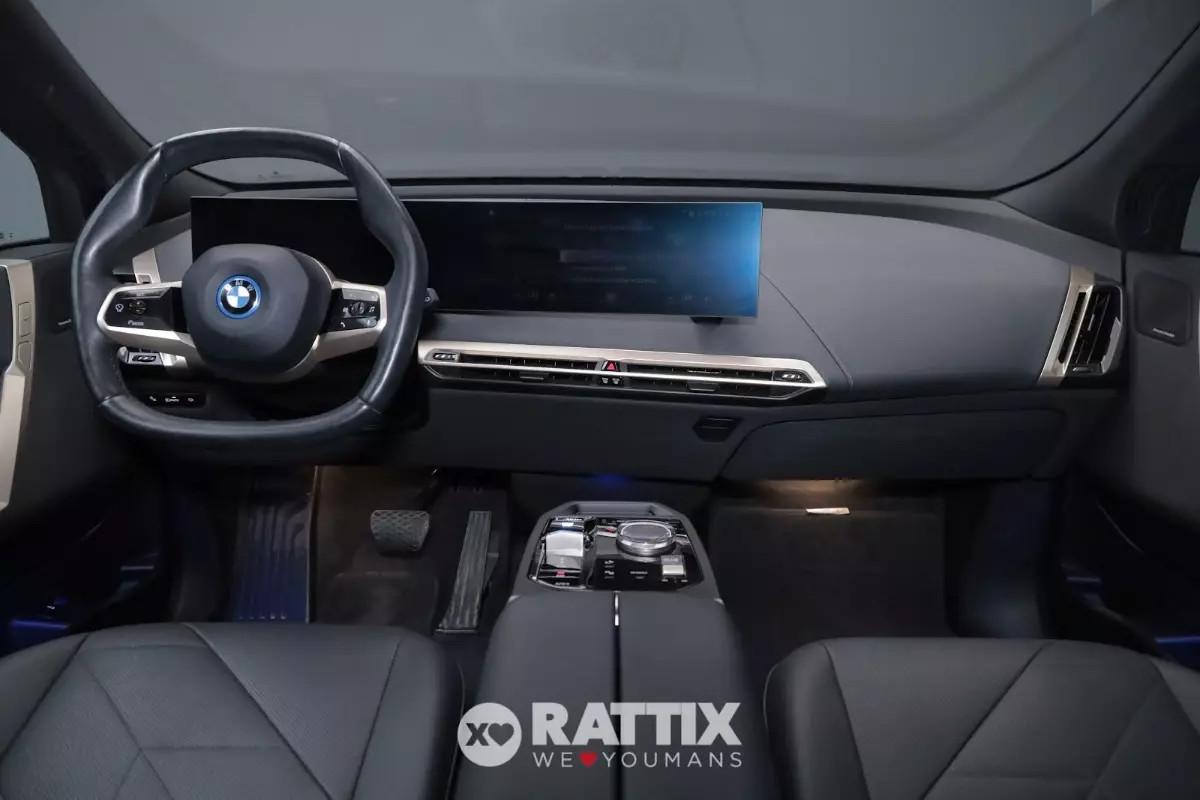 BMW iX motore elettrico 240KW Sport xDrive40 Auto