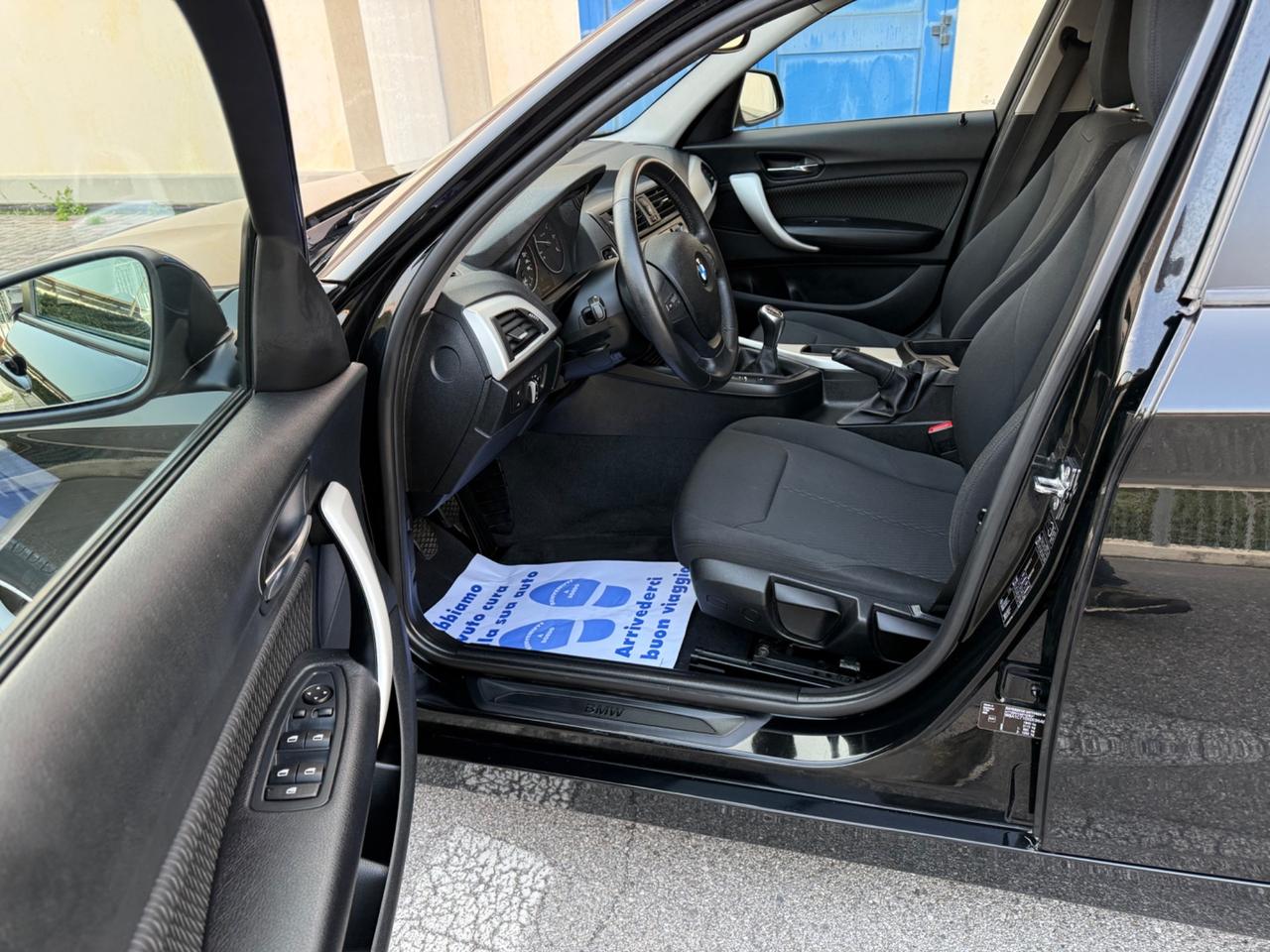 Bmw 116d 5p. Unique
