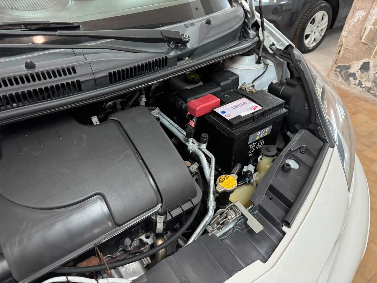 TOYOTA AYGO 1.0 CONNECT – SOLO 59.000 KM – GARANZIA – NEOPATENTATI OK”.