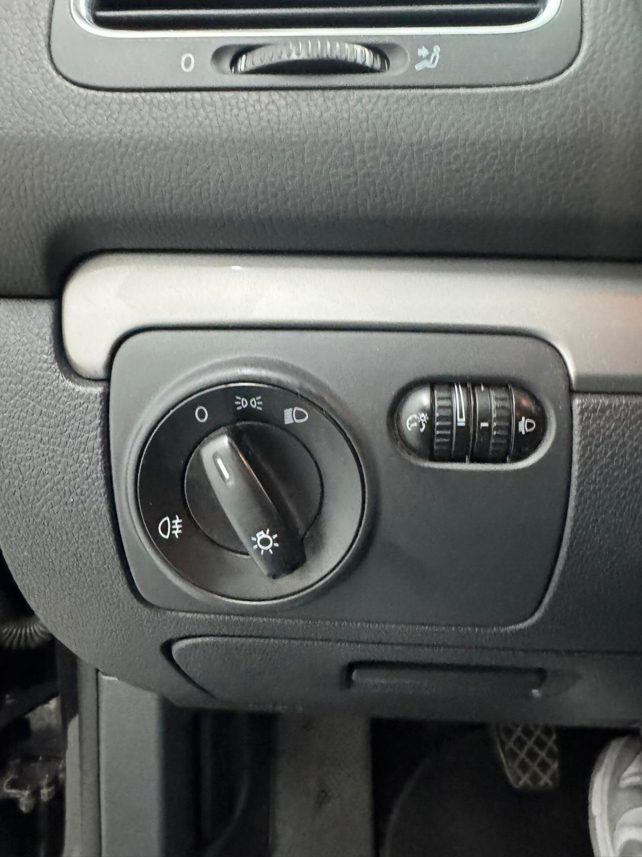 Volkswagen Golf Business 1.6 TDI 5p. Highline