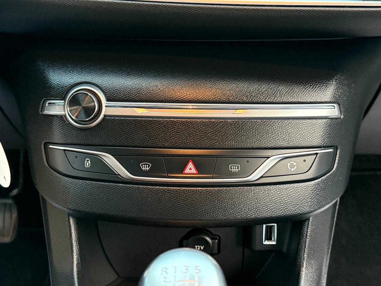 Peugeot 308 1.5 BlueHDi 100 SW NAVI CARPLAY – 2019