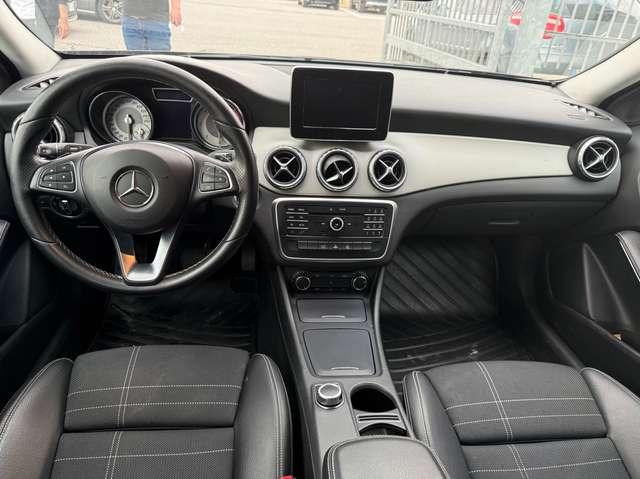 Mercedes-Benz GLA 180 GLA 180 D / EURO 6