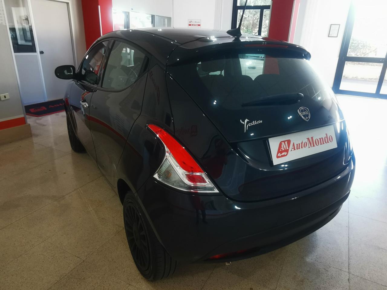 Lancia Ypsilon 1.2 69 CV 5 porte GPL Gold Plus