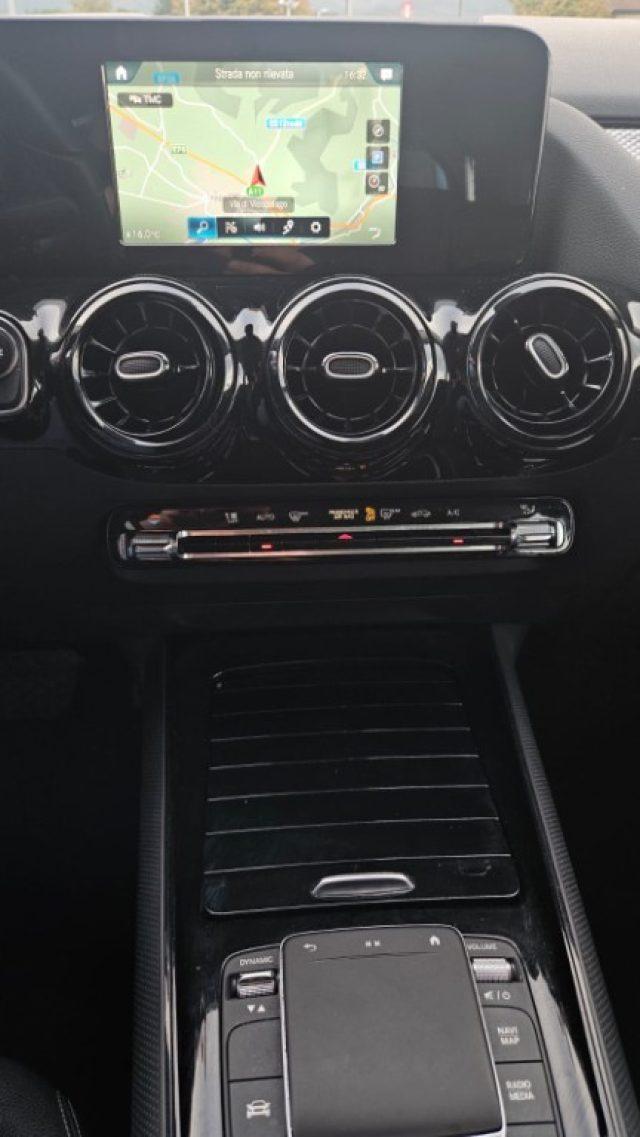 MERCEDES-BENZ GLA 200 d Automatic Premium