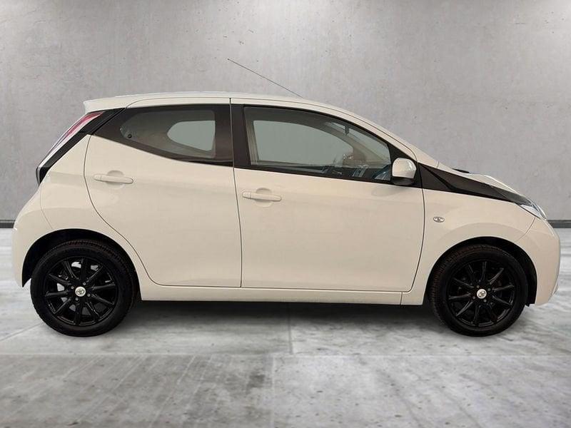 Toyota Aygo 5 Porte 1.0 VVT-i x-play my15