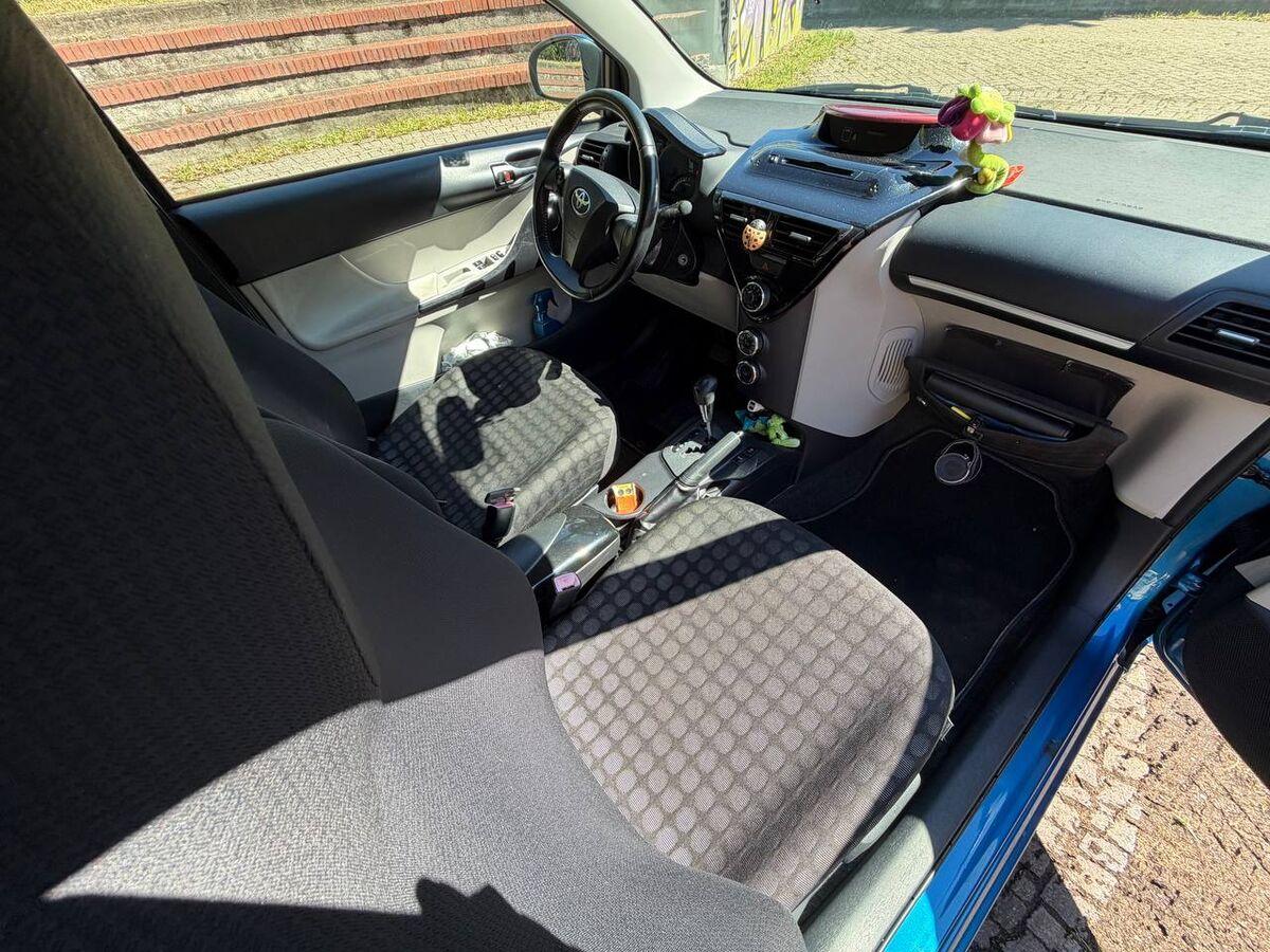 Toyota iQ 1.0 Active (sol) E5