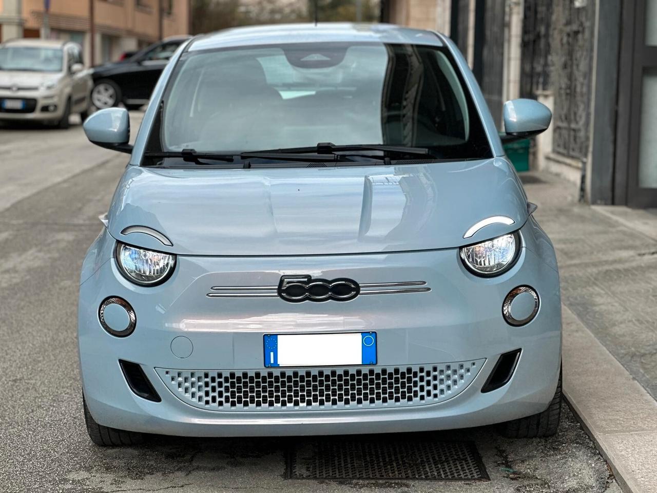 Fiat 500e Berlina 43 kWh La Prima