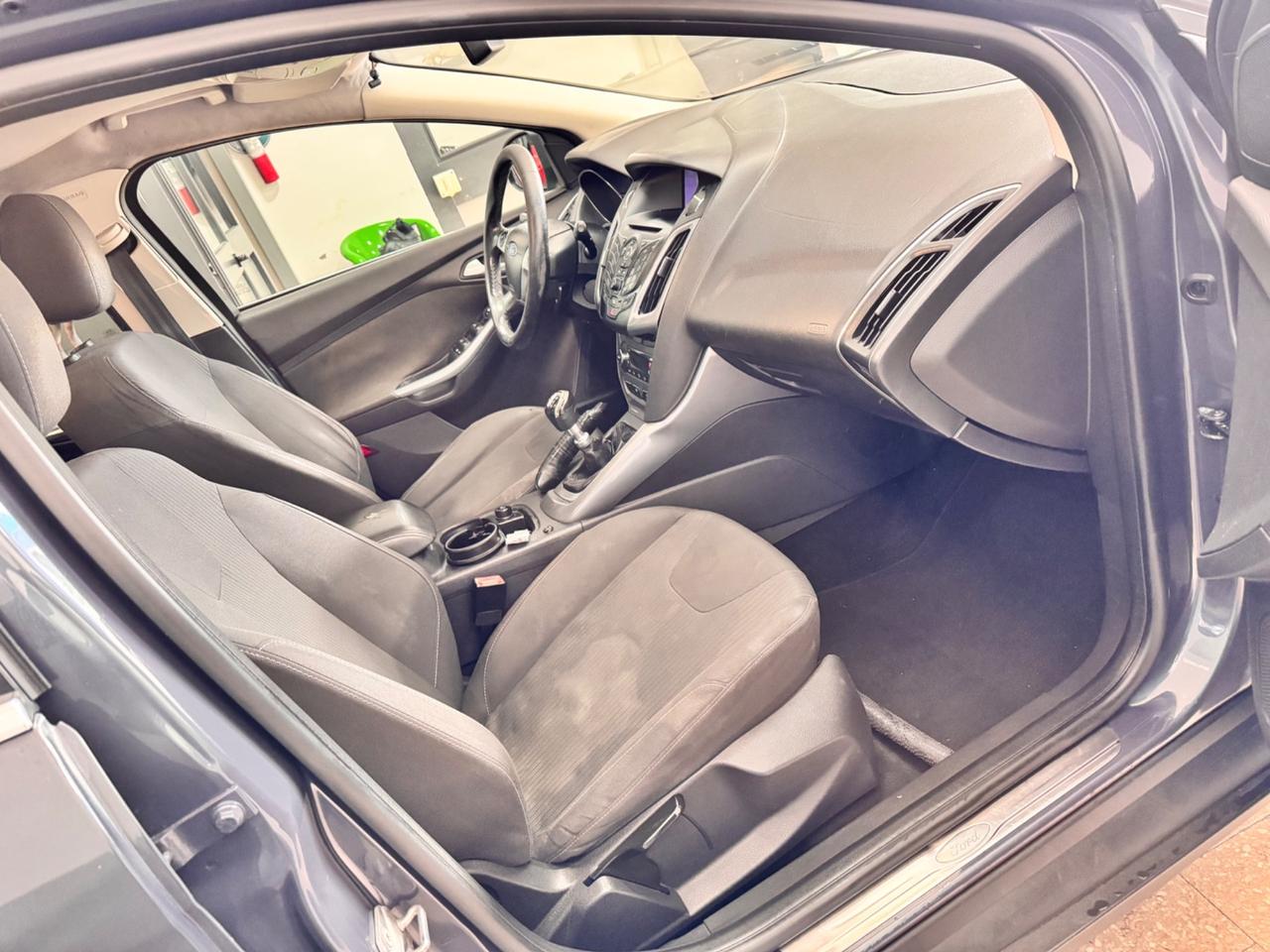 Ford Focus 1.6 TDCi 116 Cv 5P. Titanium - 11/2011