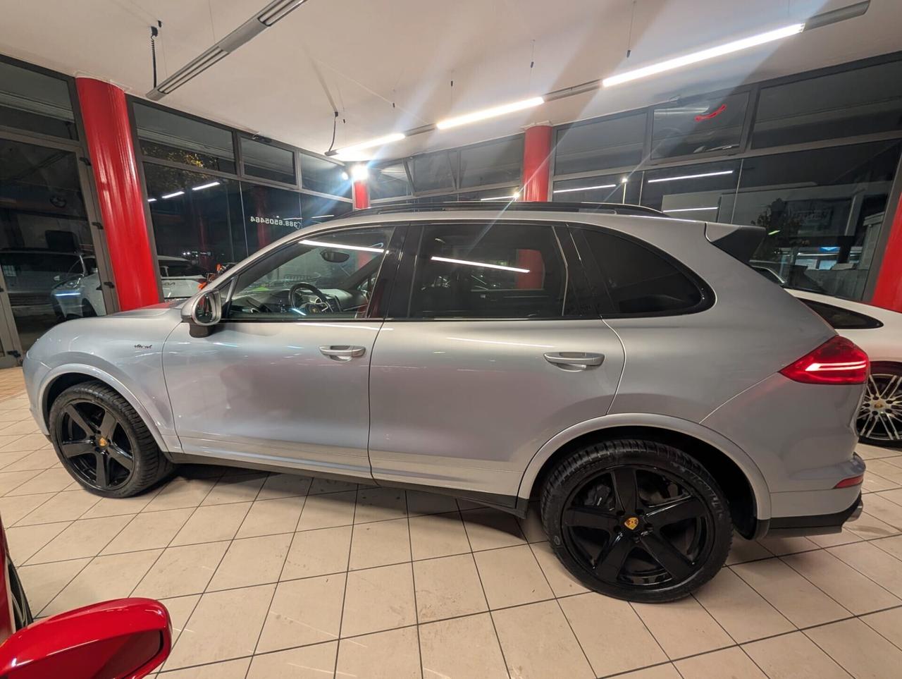 Porsche Cayenne 3.0 Diesel TETTO FINANZIABILE