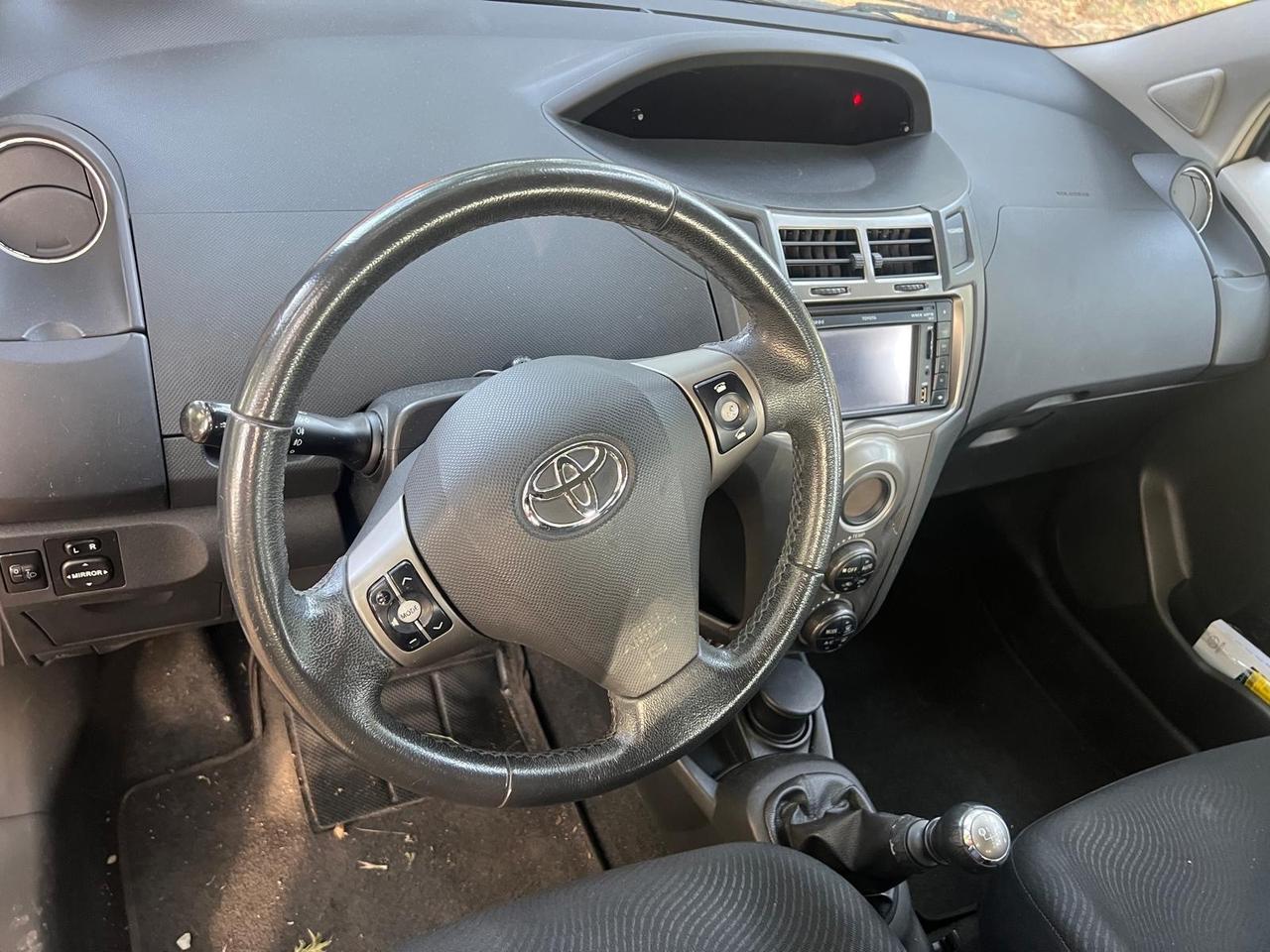 Toyota Yaris 1.3 5 porte Sol