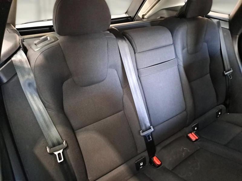 VOLVO XC60 B4 D AWD AUTOMATICO MOMENTUM PRO SUV