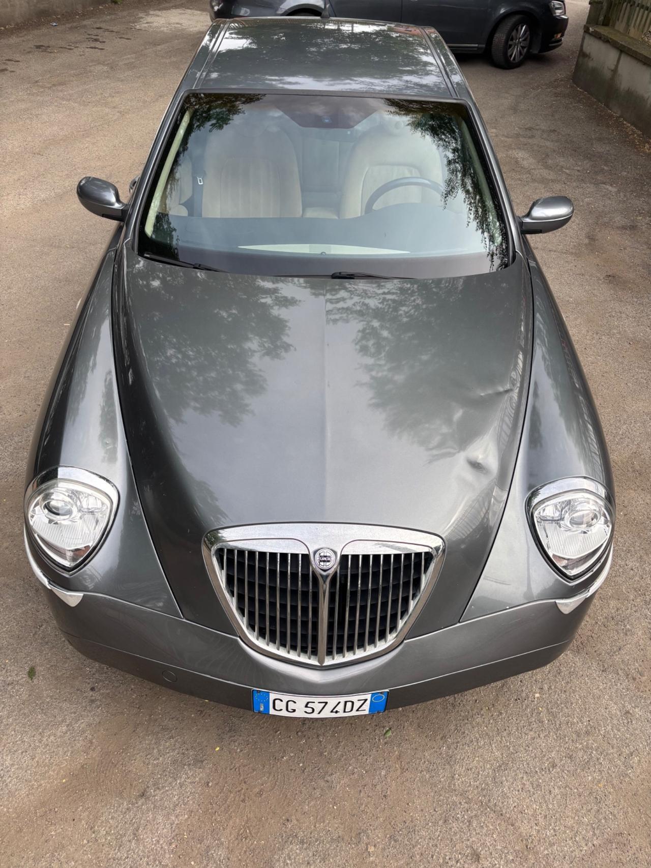Lancia Thesis 2.4 JTD Executive