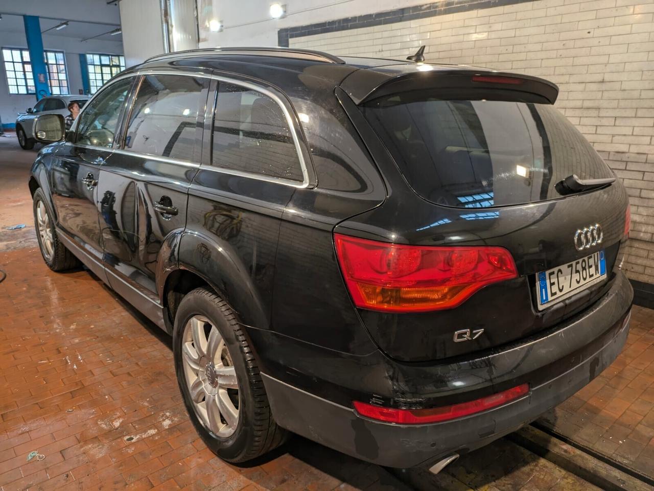 Audi Q7 3.0 V6 TDI 233CV quattro tiptronic