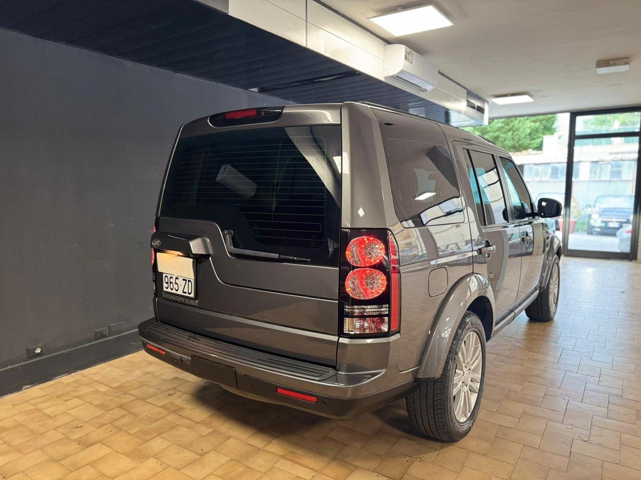 Land Rover Discovery 4 3.0 TDV6 211CV SE