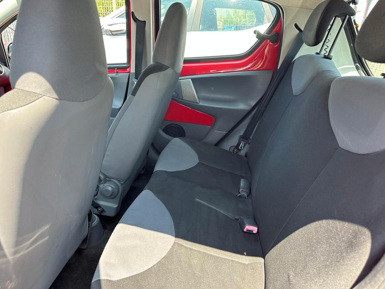 Toyota Aygo 1.0 12V VVT-i 5 porte Sol-02/2006