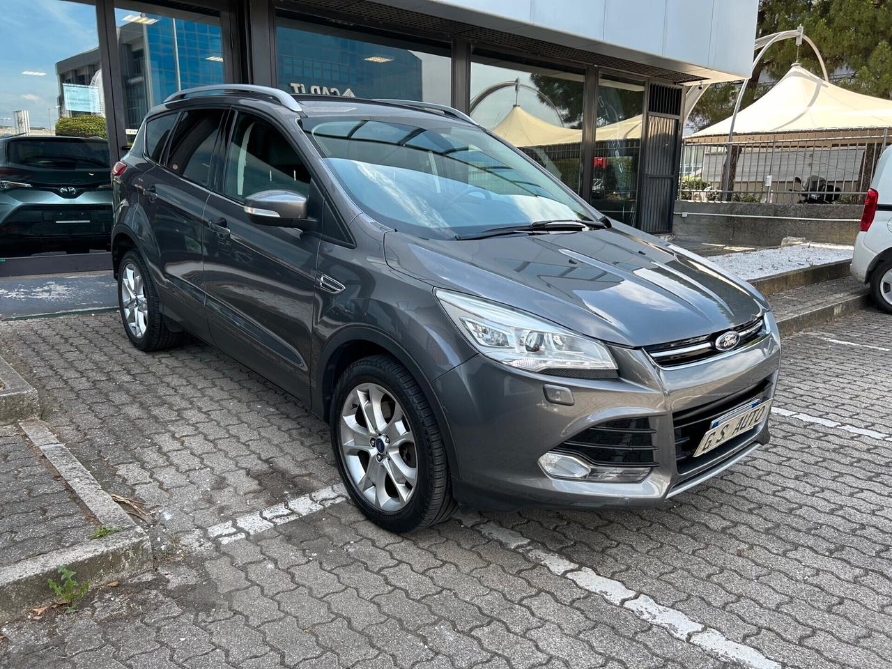 Ford Kuga 2.0 tdci Titanium 4wd 140cv powershift