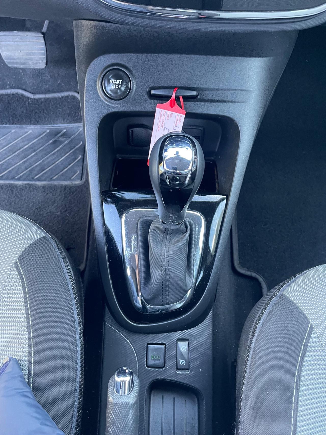 Renault Captur 1.5 dCi 8V 90 CV*Neopatentati*Automatik*Cerchi*