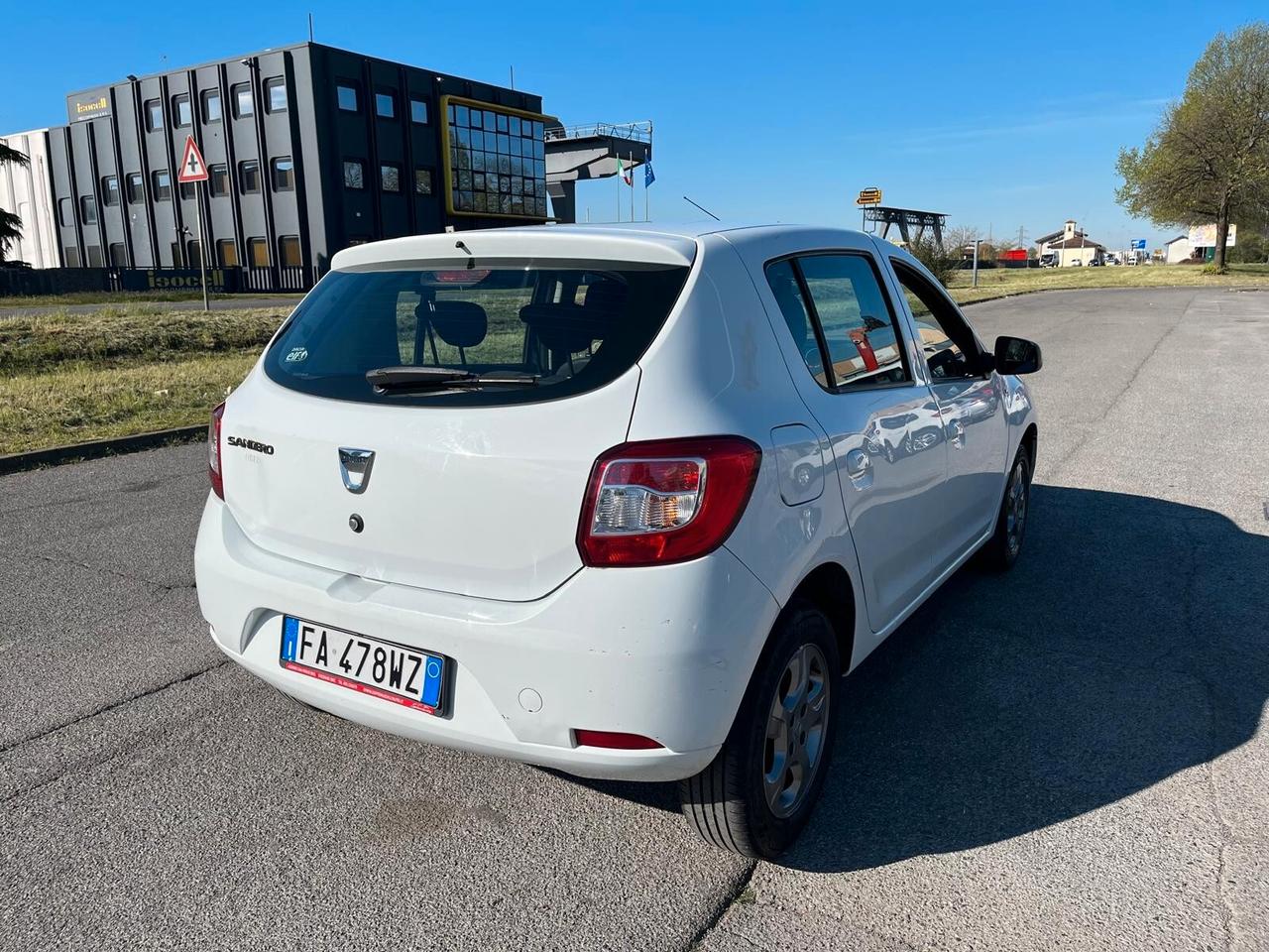 Dacia Sandero 1.2 75CV Lauréate