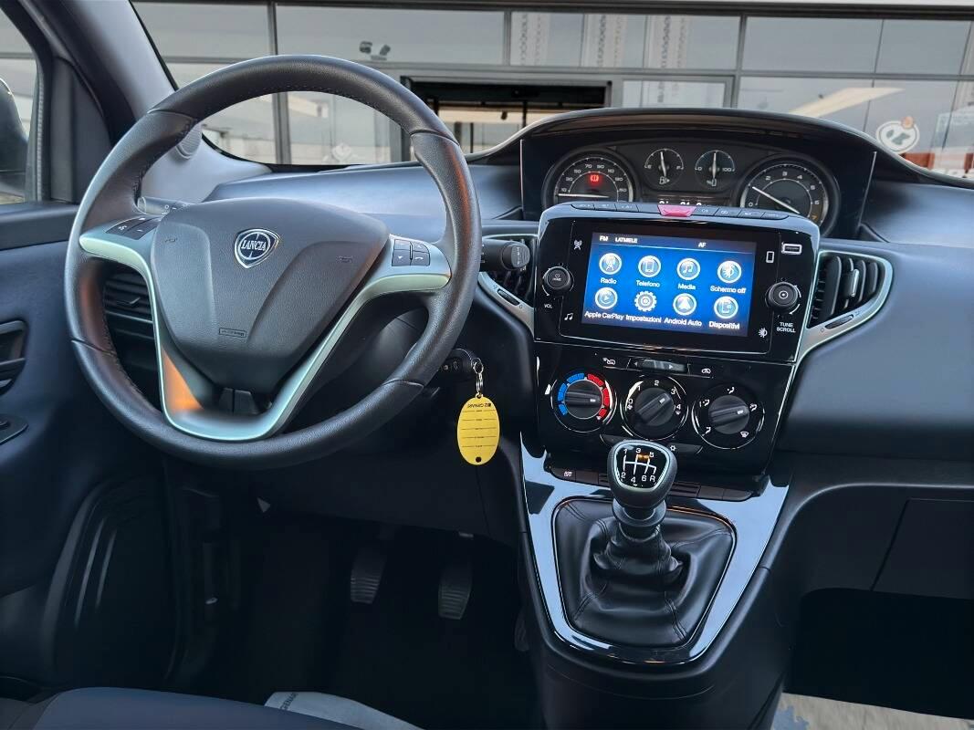 Lancia Ypsilon III 1.0 firefly hybrid Gold Plus 70cv Con TELECAMERA