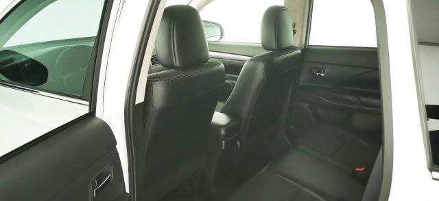 MITSUBISHI Outlander 2.2 DI-D 4WD Instyle 5p.