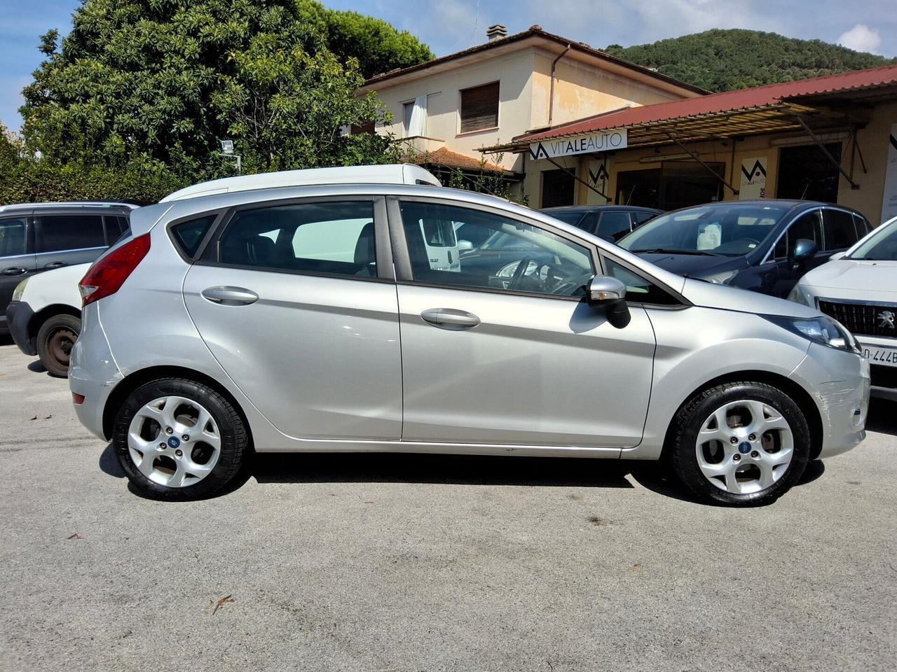 Ford Fiesta 1.2 82 CV 5pTitanium OK NEOPATENTATI