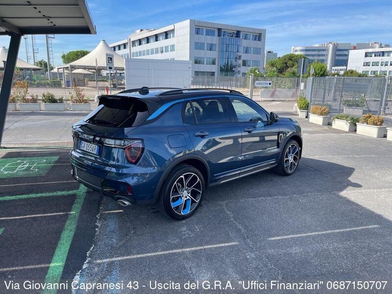 Lynk & Co 01 01 PHEV