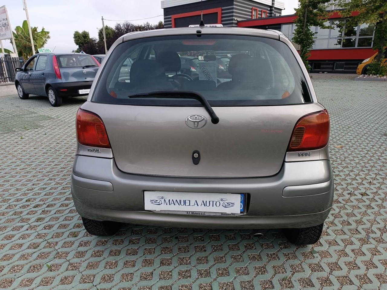 Toyota Yaris 1.0i 16V cat 5 porte Sol