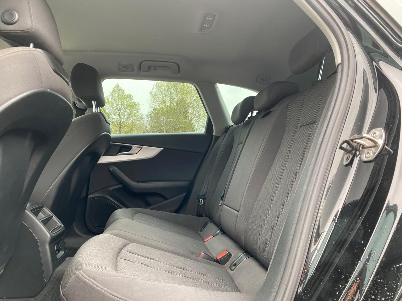 AUDI - A4 Avant - 2.0 TDI 150CV ultra - FINANZIABILE