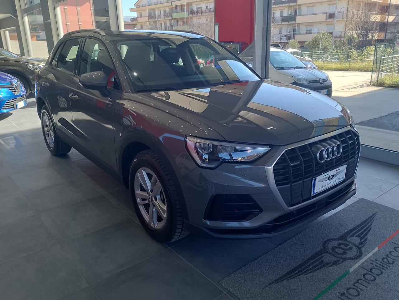 Audi Q3 40 TDI quattro S tronic Business Advanced