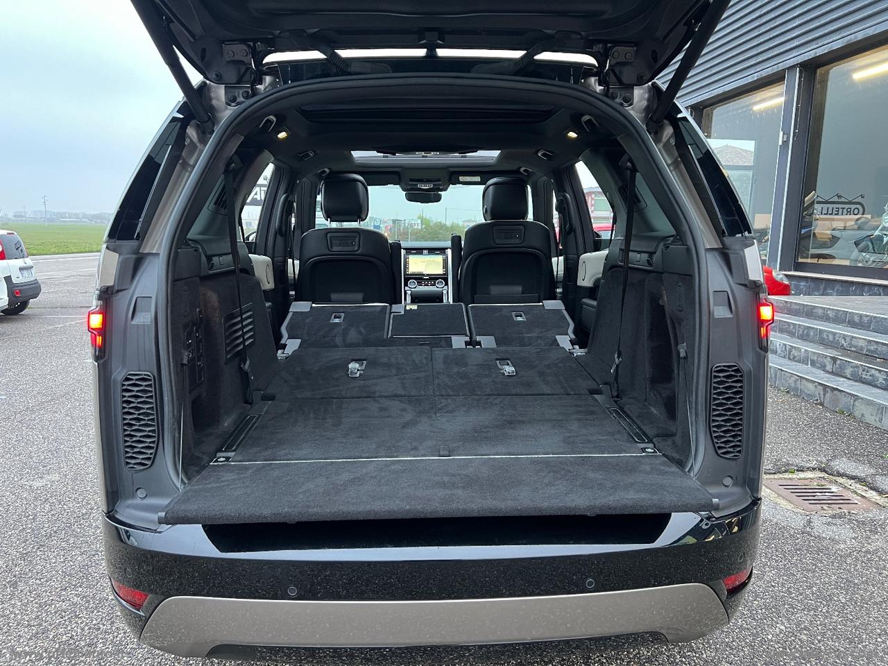 LAND ROVER Discovery 3.0D I6 249CV R-Dyn. SE 7 POSTI