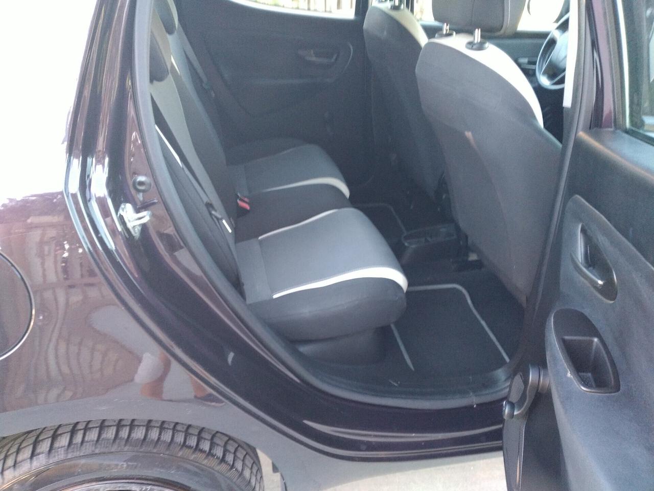 Lancia Ypsilon 0.9 TwinAir 85 CV 5 porte Metano Ecochic Silver