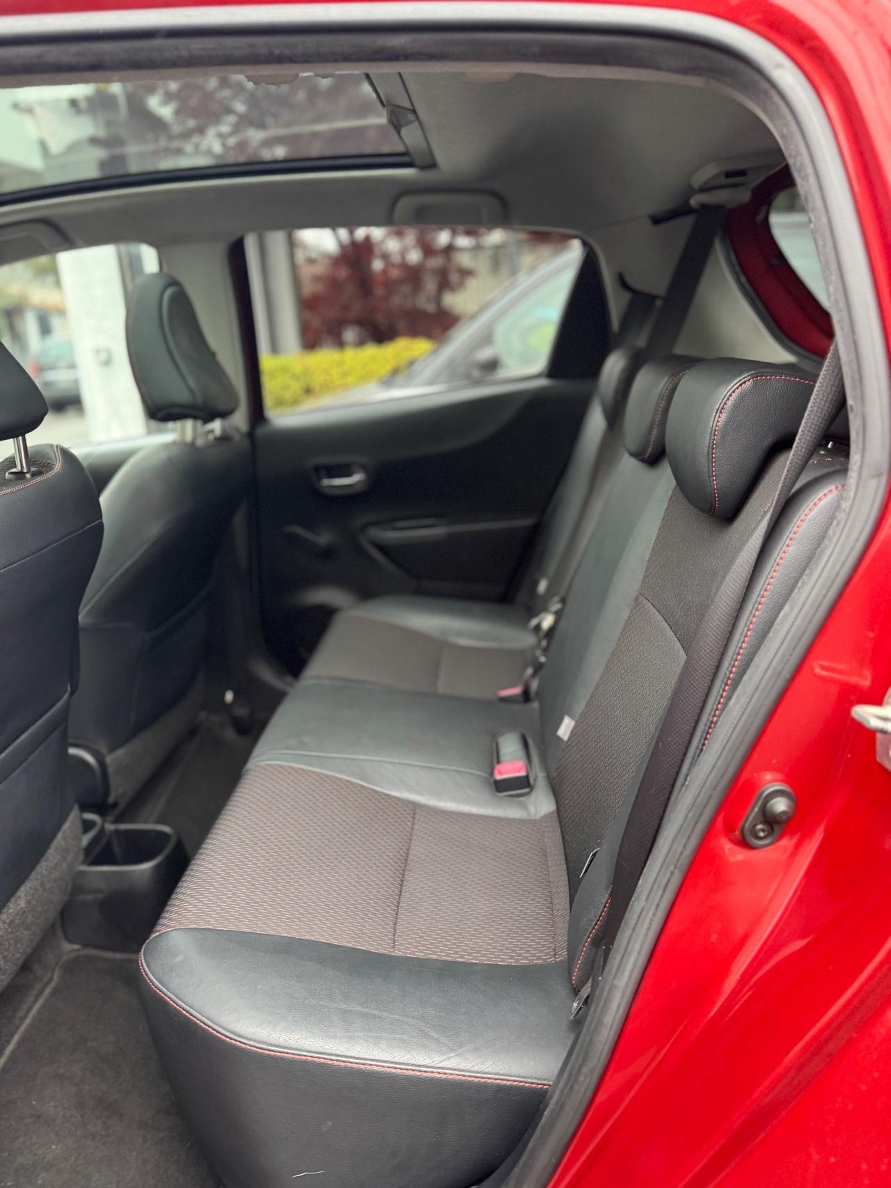 Toyota Yaris 1.3 3 porte Lounge CVT Stop & Start