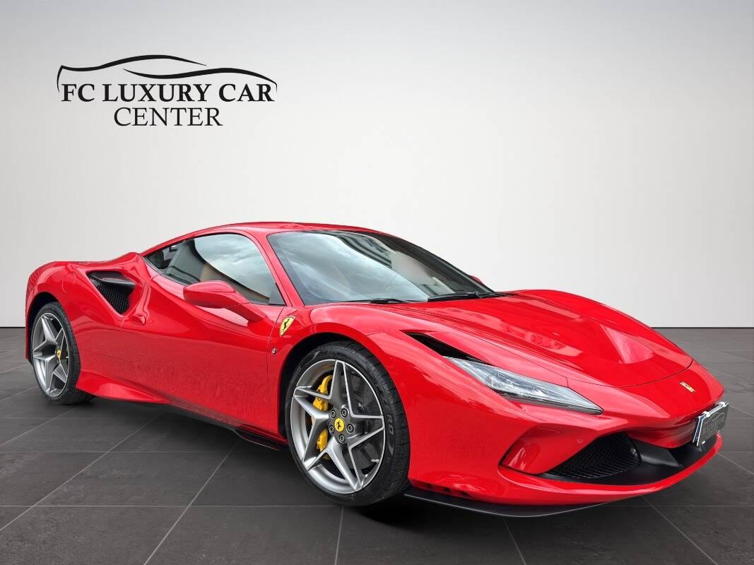 Ferrari F8 3.9 SOLLEVATORE FULL CARBON ITALIANA !
