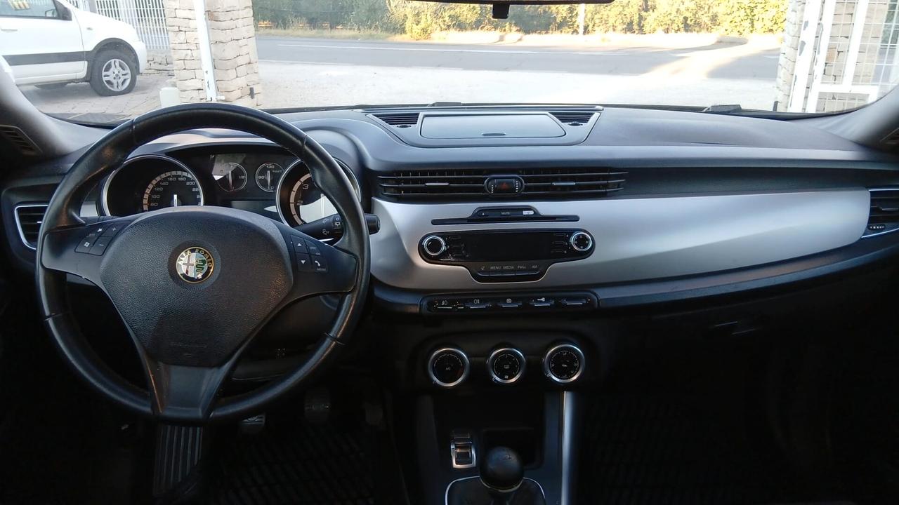 Alfa Romeo Giulietta 1.6 JTDm-2 105 CV Exclusive