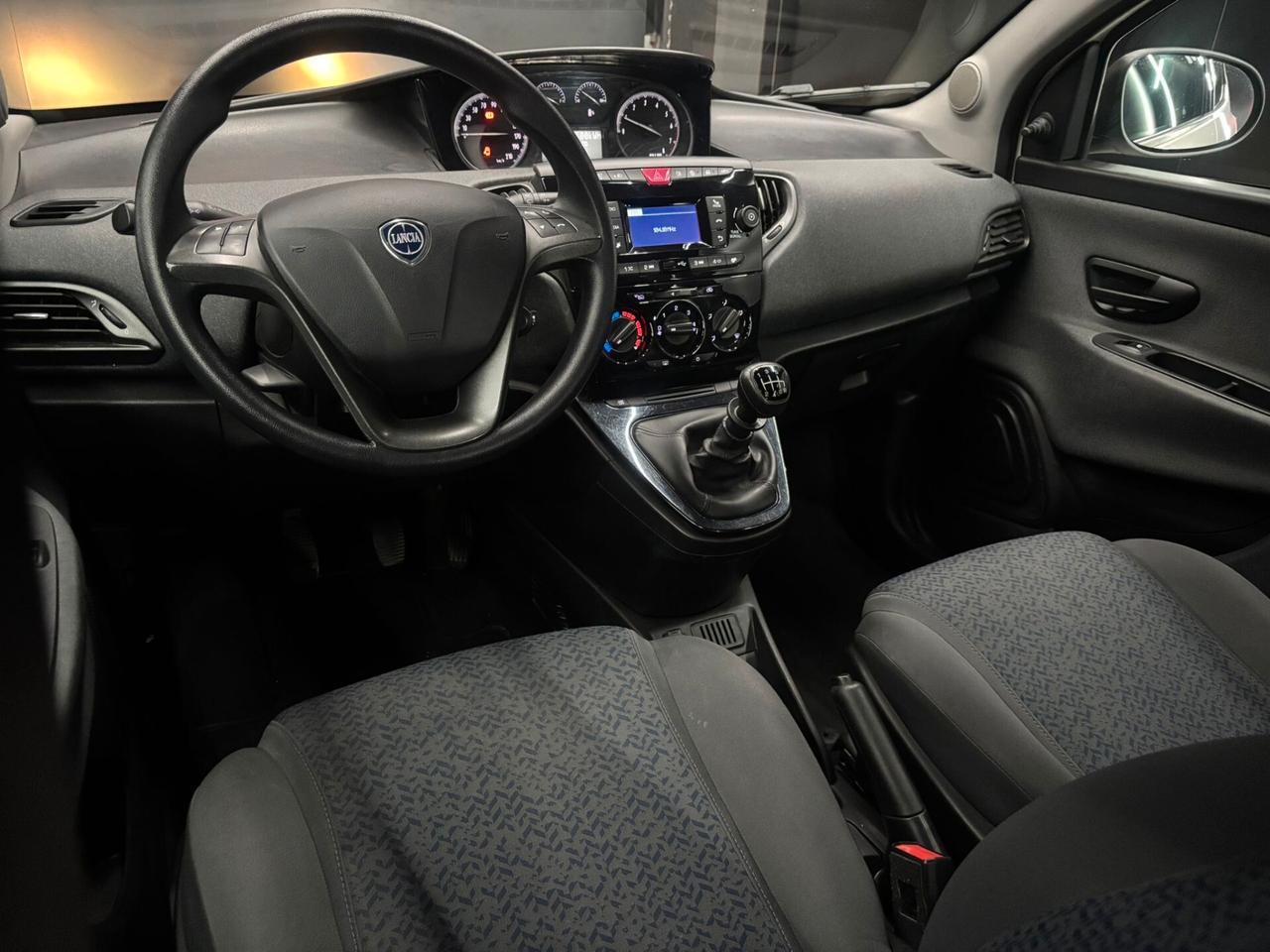 Lancia Ypsilon 1.0 FireFly 5 porte S&S Hybrid Ecochic Gold