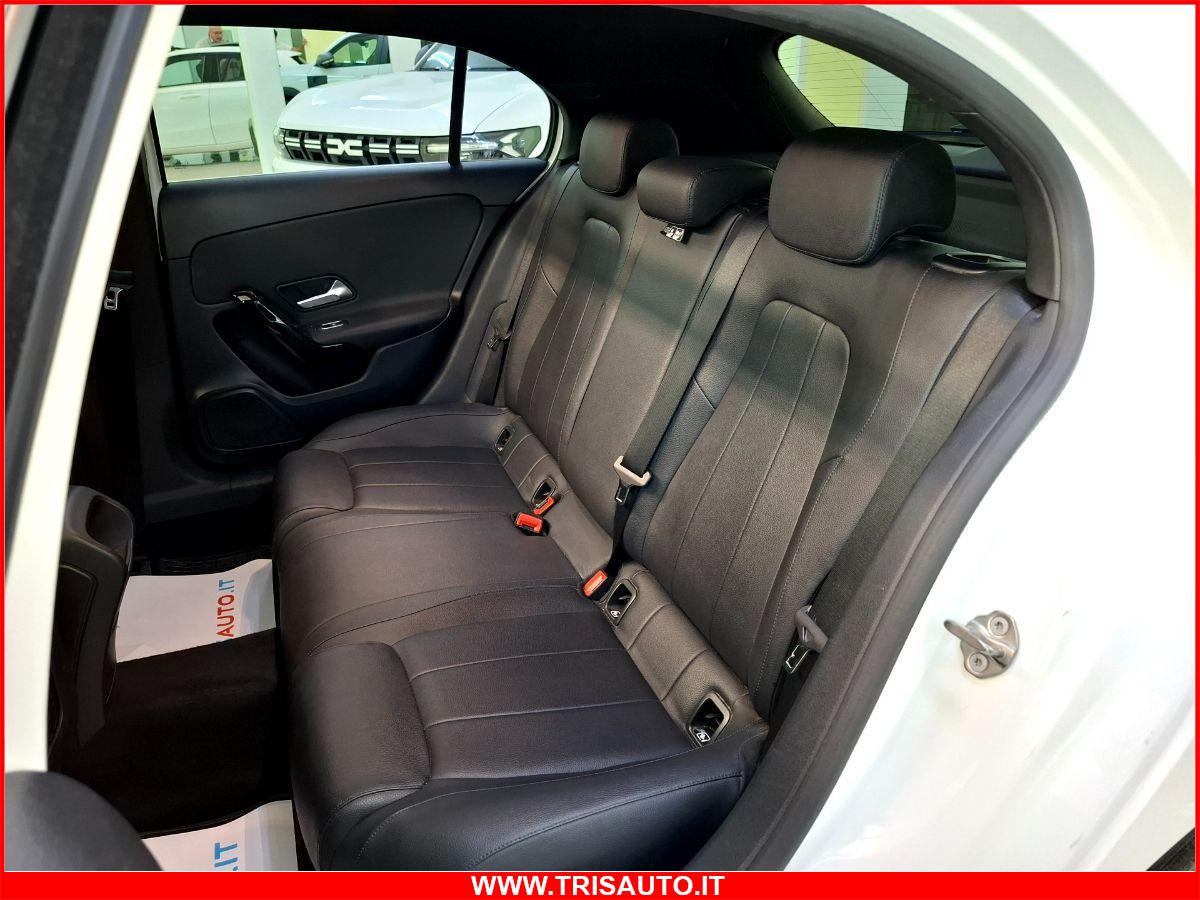 MERCEDES A 180 d 1.5 Aut. Business NEOPATENTATI (TETTO PANORAMICO APRIBILE+FULL LED+PELLE)