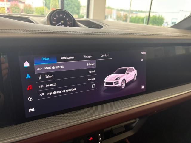PORSCHE Cayenne Coupé 3.0 V6 S E-Hybrid ASSE POST. STERZ.-ACC