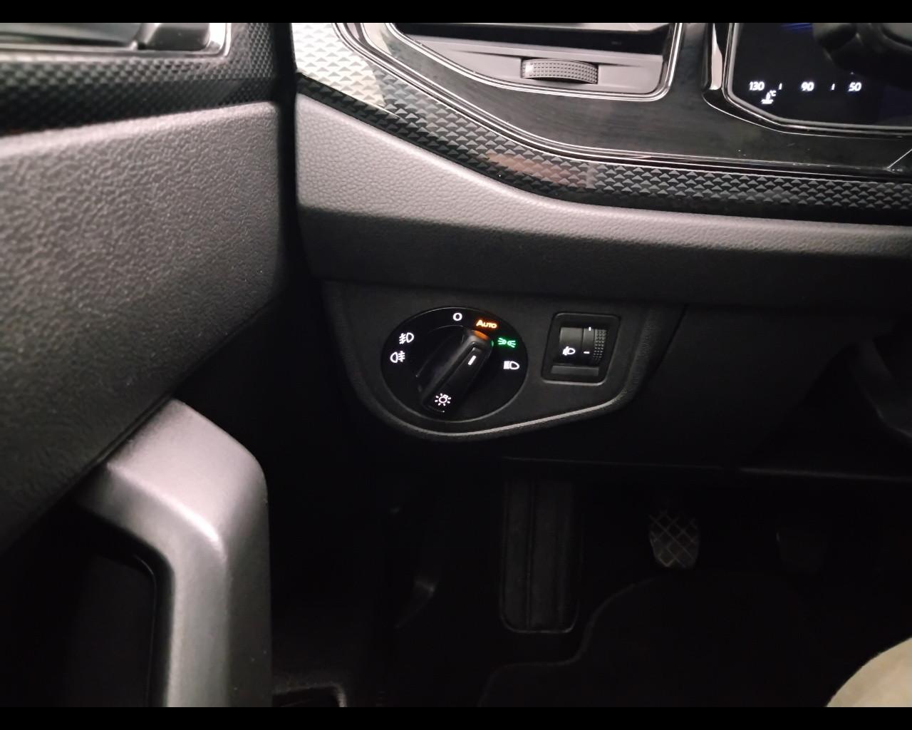 VOLKSWAGEN Taigo - Taigo 1.0 tsi Life 115cv